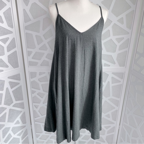 Lou & Grey Dresses & Skirts - Lou & Grey Womens' Gray Dress V-neck A-line Sz M Medium EUC